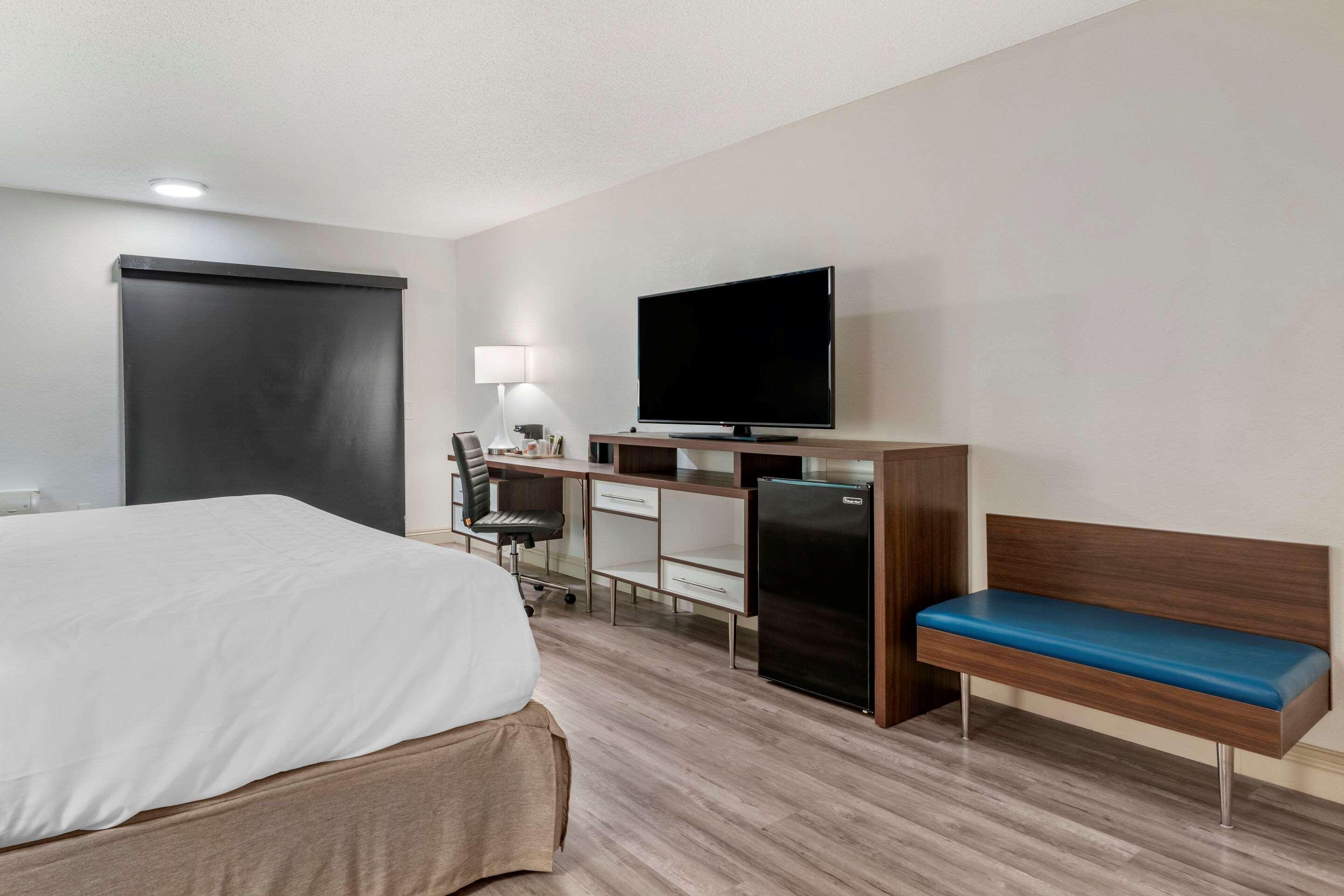 Hotel Clarion Pointe Fresno Near Yosemite Zewnętrze zdjęcie