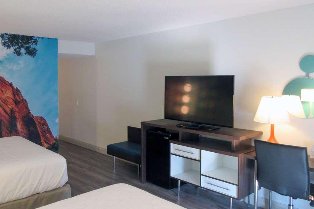 Hotel Clarion Pointe Fresno Near Yosemite Pokój zdjęcie